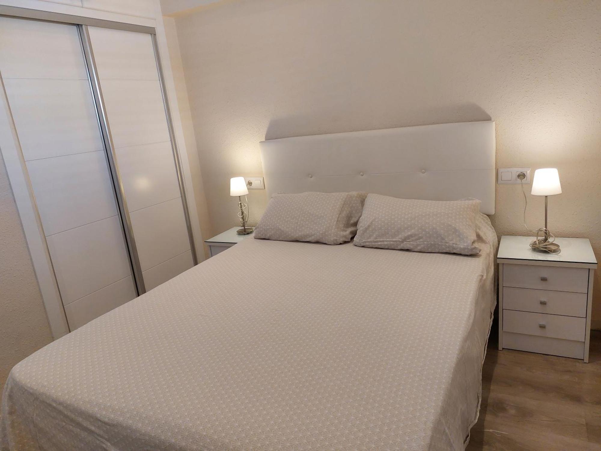 Vistas Al Mar. Junto A La Playa. Garaje Y Piscina. Apartament Calp